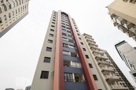 Apartamento para alugar com 67m², 2 quartos e 1 vagaFachada