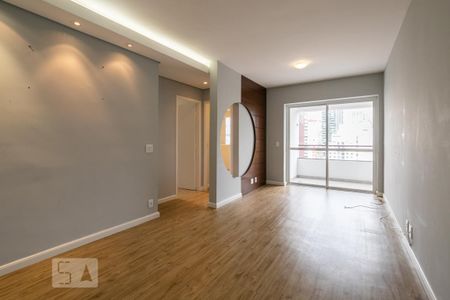 Apartamento para alugar com 67m², 2 quartos e 1 vagaSala