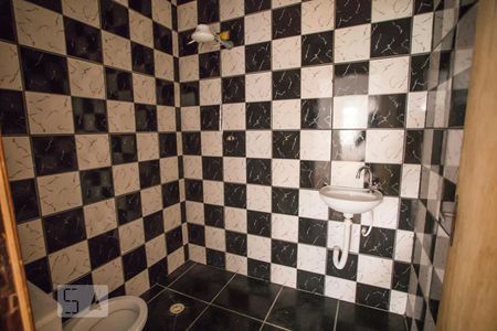 Banheiro de casa para alugar com 1 quarto, 30m² em Vila do Encontro, São Paulo