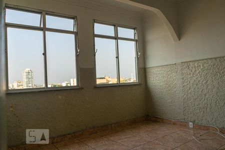 Sala  de apartamento à venda com 2 quartos, 45m² em Olaria, Rio de Janeiro