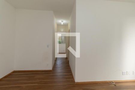 Sala de apartamento para alugar com 3 quartos, 56m² em Vila Ema, São Paulo