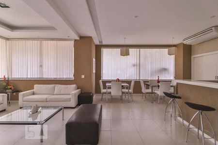 Apartamento à venda com 94m², 3 quartos e 1 vaga Apartamento à venda com 94m², 3 quartos e 1 vagaÁrea Comum
