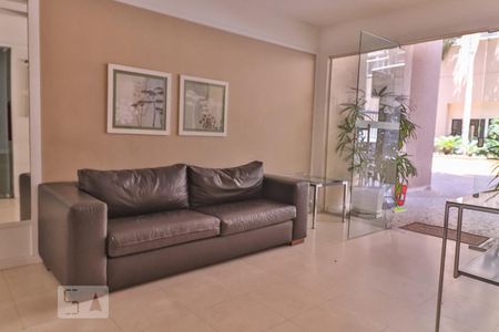 Apartamento à venda com 94m², 3 quartos e 1 vaga Apartamento à venda com 94m², 3 quartos e 1 vagaÁrea Comum