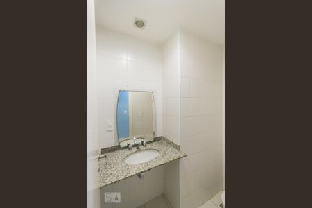 Apartamento à venda com 94m², 3 quartos e 1 vaga Apartamento à venda com 94m², 3 quartos e 1 vagaBanheiro Social