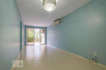 Apartamento à venda com 94m², 3 quartos e 1 vaga Apartamento à venda com 94m², 3 quartos e 1 vagaSala