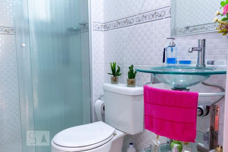 Banheiro social de apartamento para alugar com 3 quartos, 65m² em Cambuci, São Paulo