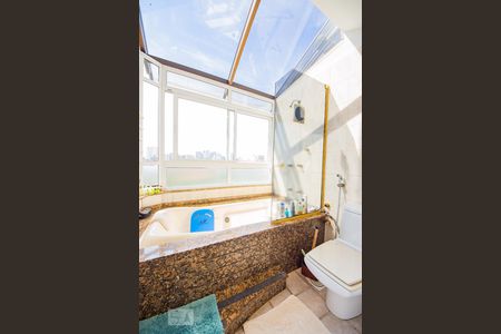 Apartamento à venda com 399m², 4 quartos e sem vagaBanheiro 3 - Quarto 4