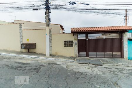 Casa de condomínio à venda com 65m², 2 quartos e 1 vaga Casa de condomínio à venda com 65m², 2 quartos e 1 vagaFachada