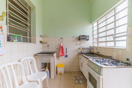 Casa à venda com 100m², 2 quartos e 2 vagasCozinha 2 e Área de serviço