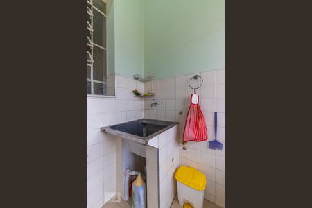 Casa à venda com 100m², 2 quartos e 2 vagasÁrea de serviço
