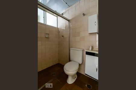 Banheiro de apartamento para alugar com 2 quartos, 60m² em Jardim Vila Galvao, Guarulhos