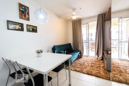 Sala de apartamento para alugar com 1 quarto, 46m² em Residencial Tagua Life Center - Taguatinga Sul , Brasília