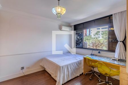 Apartamento à venda com 258m², 3 quartos e 5 vagasQuarto 1