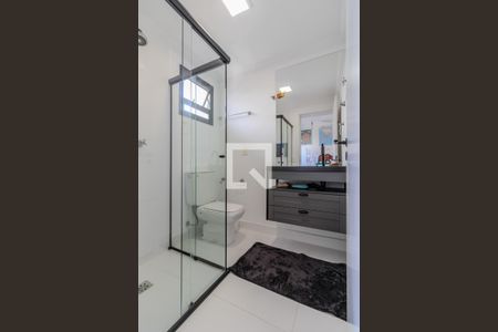 Apartamento à venda com 258m², 3 quartos e 5 vagasBanheiro do Quarto 2