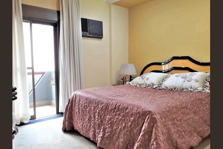 Apartamento à venda com 230m², 4 quartos e 3 vagasQuarto 4