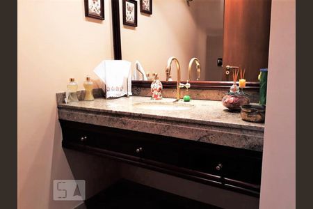 Apartamento à venda com 230m², 4 quartos e 3 vagasLavabo