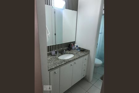 Apartamento à venda com 93m², 3 quartos e 2 vagas Apartamento à venda com 93m², 3 quartos e 2 vagasBanheiro 1