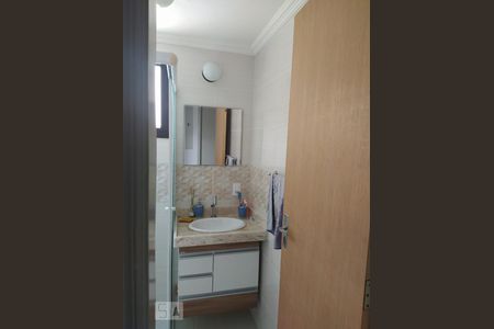 Apartamento à venda com 68m², 2 quartos e 2 vagasBanheiro