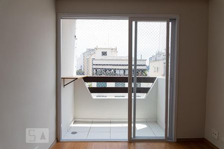 Sacada da Sala de apartamento para alugar com 2 quartos, 65m² em Consolação, São Paulo