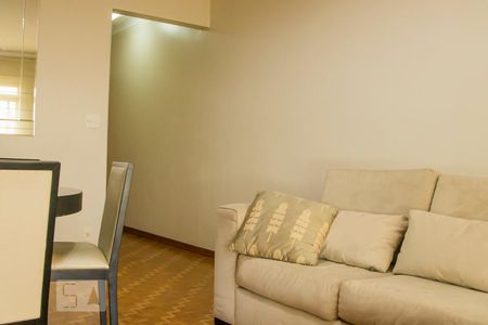 Apartamento à venda com 120m², 2 quartos e 2 vagasSala