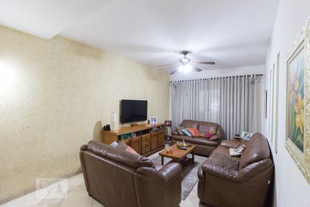 Sala de Casa com 3 quartos, 166m² Parque São Domingos