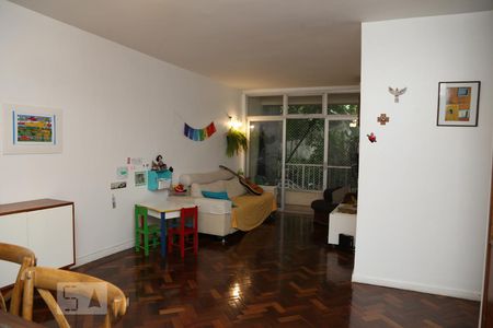 Sala de apartamento à venda com 2 quartos, 90m² em Leme, Rio de Janeiro