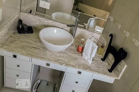 Banheiro de apartamento à venda com 3 quartos, 106m² em Anchieta, São Bernardo do Campo