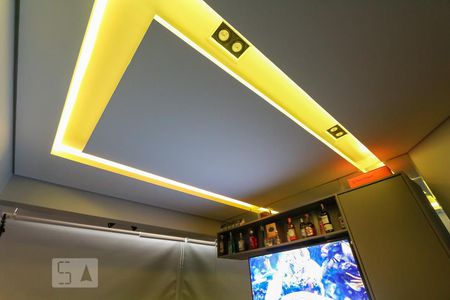 Sala - Detalhe da iluminação de kitnet/studio para alugar com 1 quarto, 40m² em Paraíso do Morumbi, São Paulo