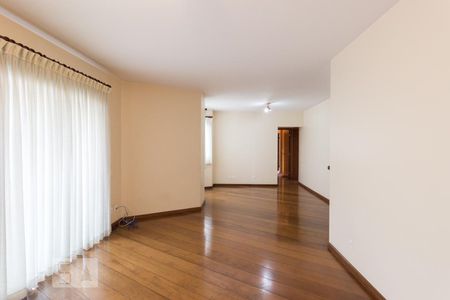 Apartamento para alugar com 130m², 3 quartos e 2 vagasSala