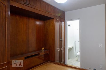 Suíte de apartamento à venda com 2 quartos, 75m² em Grajaú, Rio de Janeiro