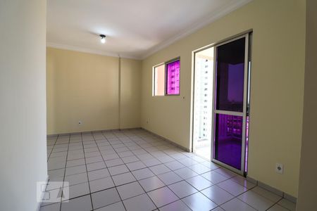 Sala de apartamento para alugar com 3 quartos, 70m² em Setor Bela Vista, Goiânia