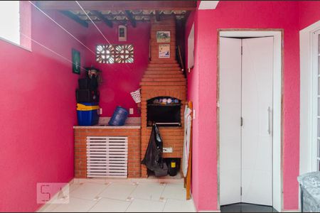 Casa à venda com 85m², 2 quartos e 1 vaga Casa à venda com 85m², 2 quartos e 1 vagaChurrasqueira