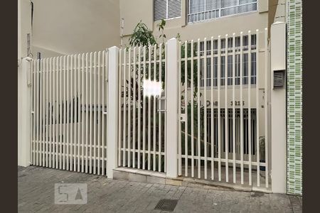 Apartamento para alugar com 67m², 2 quartos e 1 vaga Apartamento para alugar com 67m², 2 quartos e 1 vagaFachada