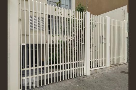 Apartamento para alugar com 67m², 2 quartos e 1 vaga Apartamento para alugar com 67m², 2 quartos e 1 vagaFachada