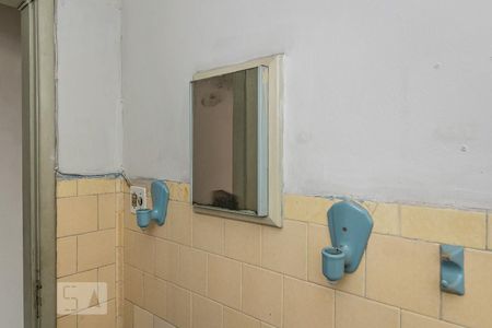 Apartamento para alugar com 80m², 2 quartos e sem vagaBanheiro - Armário