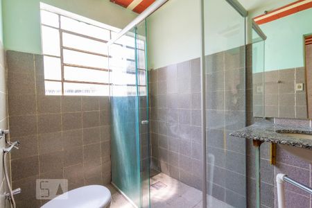 Banheiro de casa à venda com 1 quarto, 50m² em Santa Tereza, Belo Horizonte