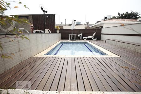 Apartamento à venda com 65m², 2 quartos e 1 vagaPiscina
