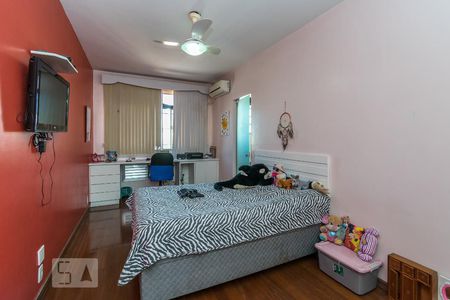 Apartamento à venda com 170m², 3 quartos e 3 vagasSuíte 2