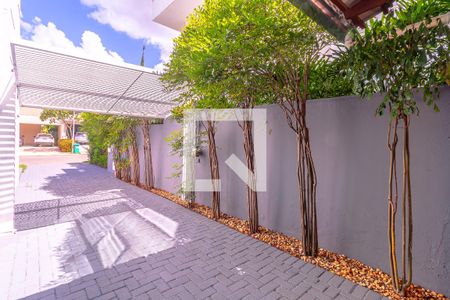 Casa de condomínio para alugar com 243m², 4 quartos e 4 vagasGaragem