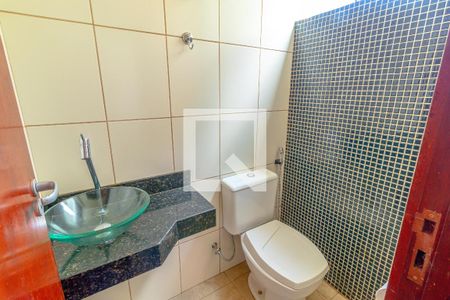 Casa de condomínio para alugar com 243m², 4 quartos e 4 vagasLavabo