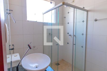 Casa de condomínio para alugar com 243m², 4 quartos e 4 vagasBanheiro da Suíte Americana