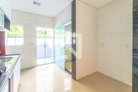 Casa de condomínio para alugar com 243m², 4 quartos e 4 vagasCozinha