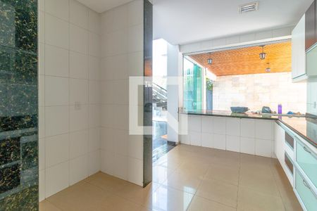 Casa de condomínio para alugar com 243m², 4 quartos e 4 vagasCozinha