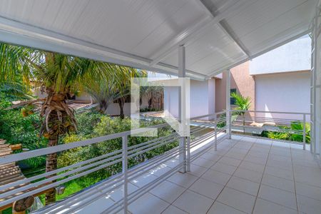 Casa de condomínio para alugar com 243m², 4 quartos e 4 vagasVaranda do Quarto 2