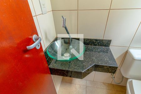 Casa de condomínio para alugar com 243m², 4 quartos e 4 vagasLavabo