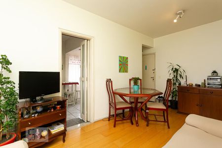 Sala de apartamento à venda com 2 quartos, 65m² em Vila Pompéia, São Paulo