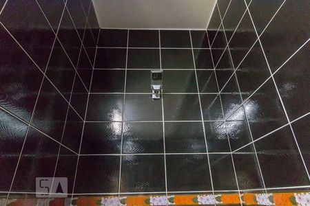 Casa à venda com 326m², 3 quartos e 6 vagasBanheiro quarto 3 suíte - chuveiro