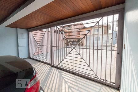 Casa à venda com 326m², 3 quartos e 6 vagasGaragem - portão automático