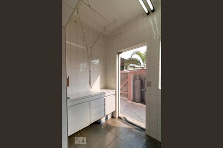 Casa à venda com 326m², 3 quartos e 6 vagasÁrea de serviço