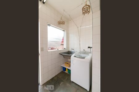 Casa à venda com 326m², 3 quartos e 6 vagasÁrea de serviço